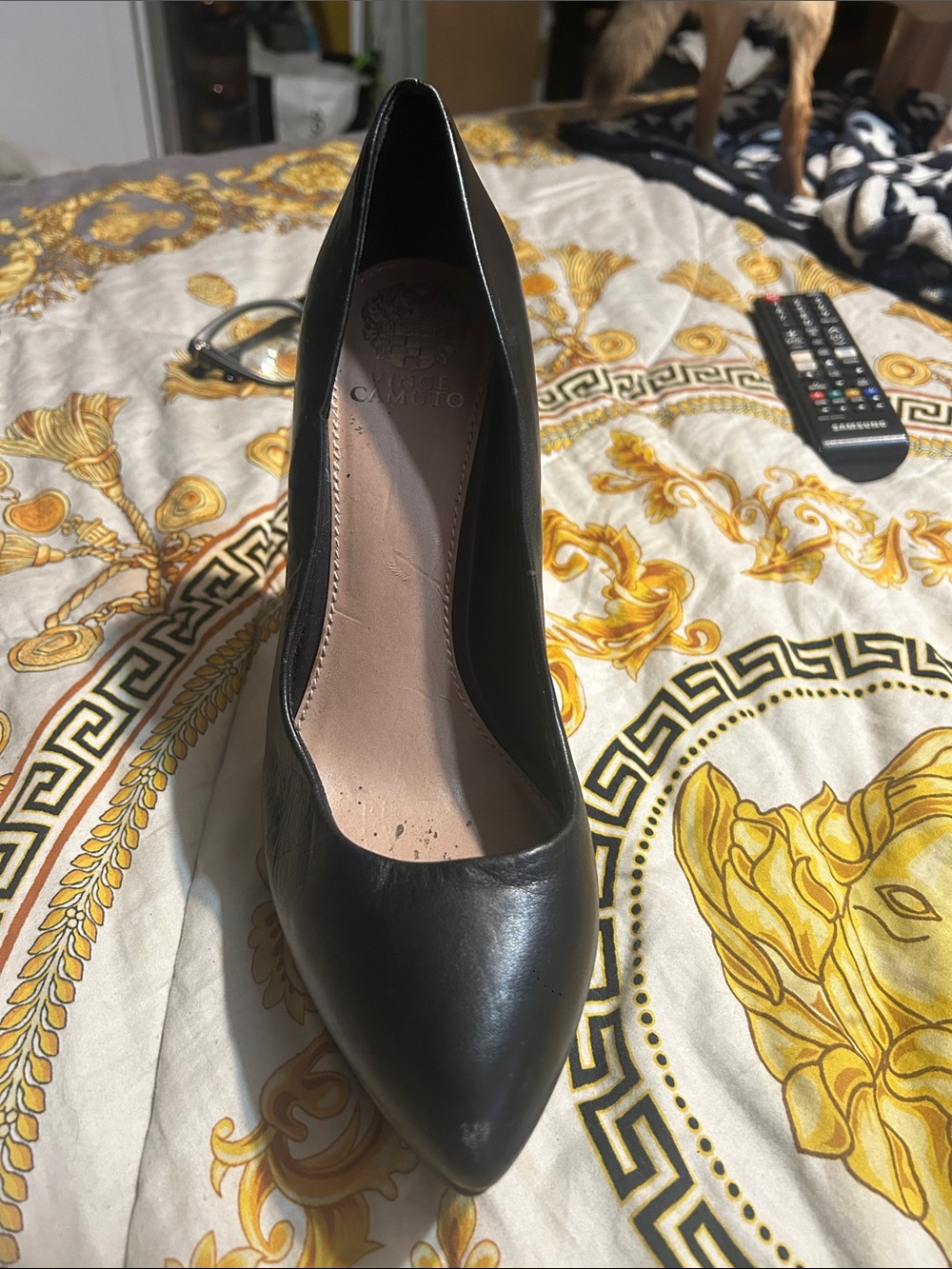 Vince Camuto Black Leather Pointed-Toe Pump